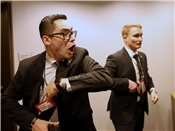 Sicherheitsleute riegeln das Hilton Hotel ab