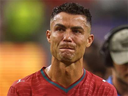 Cristiano Ronaldo in Aktion bei einem WM-Spiel, 27 Einsätze in sechs Weltmeisterschaften, Fußball-Legende auf dem Spielfeld