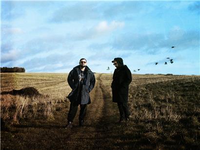 Sie sind The Twilight Sad: James Graham (l.) und Andy MacFarlane (r.)