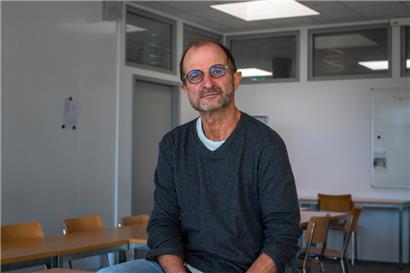 „S’ils le peuvent, les mendiants arrêtent tout de suite la mendicité, qu’ils pratiquent faute de mieux. La mendicité n’est pas drôle. Il fait froid, c’est pénible“, observe Jean-Pierre Tabin
