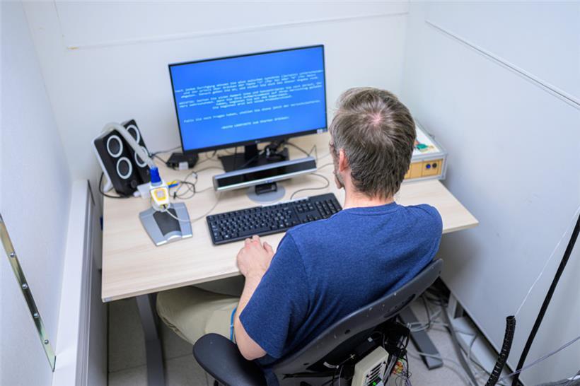 Simulation eines Tests in der Faradayschen Kammer