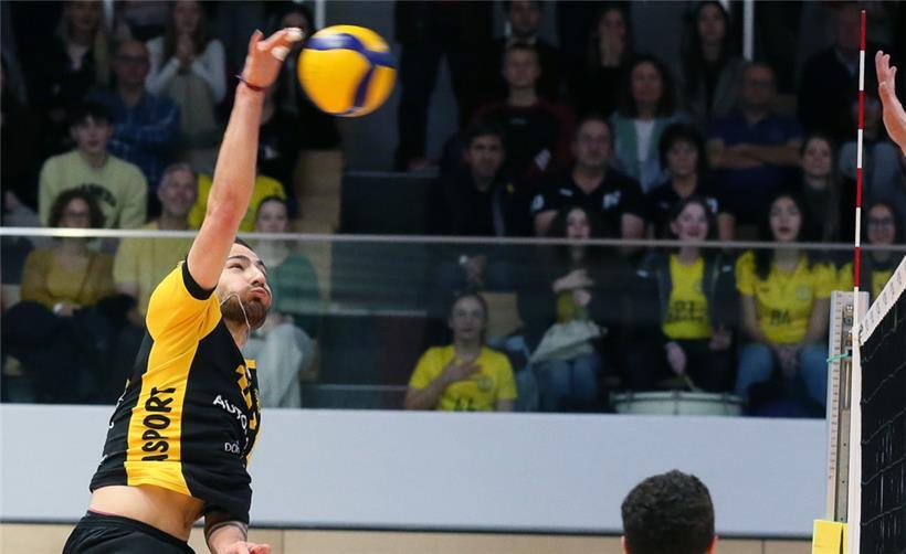 Sina Arab und Strassen sind in dieser Saison noch ohne Satzverlust
