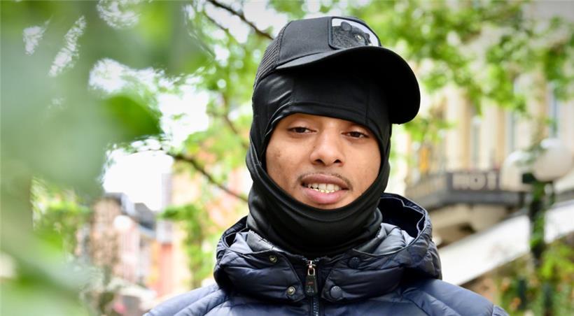 Sixo: „Je veux que les jeunes, avec ma musique, apprennent que la violence n’est pas le bon lieu de refuge“
