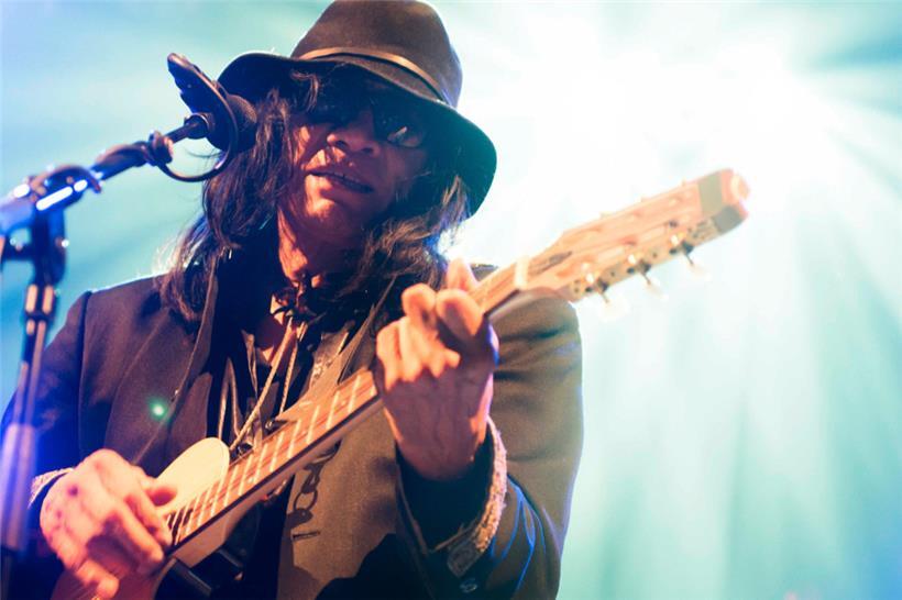 Sixto Rodriguez 2013 bei einem Konzert in den Niederlanden.w
