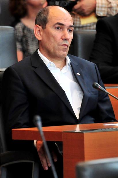 Sloweniens Regierungschefs Janez Jansa droht schon mal Journalisten, wenn diese kritische Beiträge produzieren
