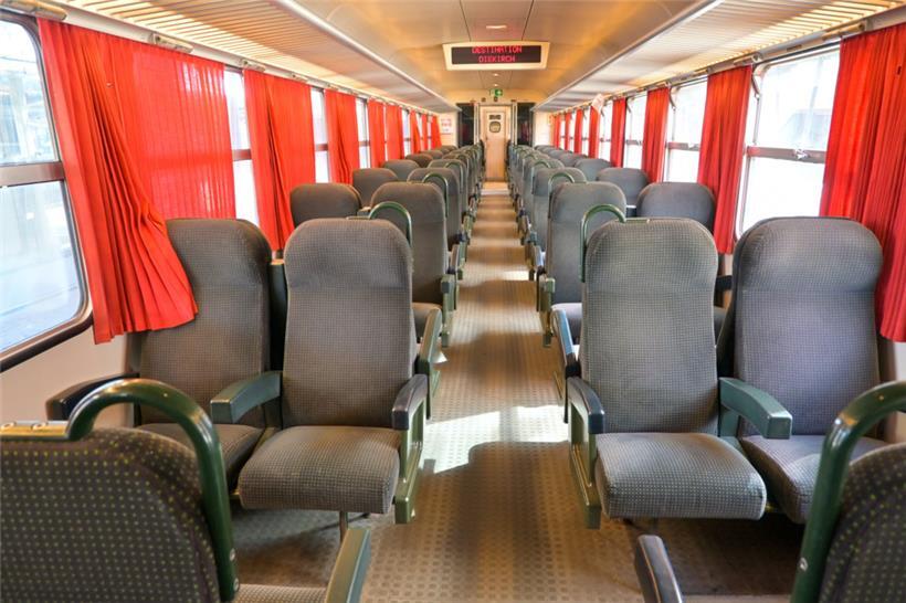 So einige Fahrgäste werden sie vermissen: die gut gepolsterten Sitze in den Wage...