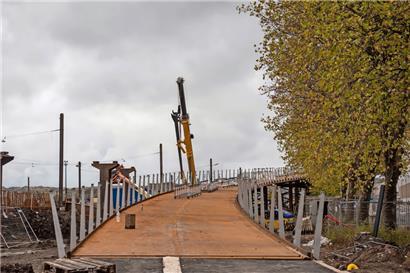 So sah die Baustelle vor einer Woche aus. Mit Hochdruck wird auf die Eröffnung Anfang Dezember hingearbeitet. 
