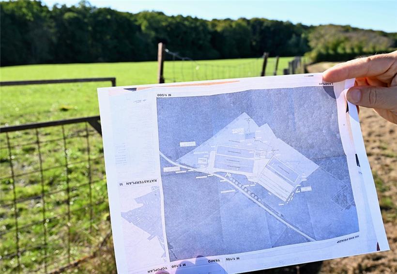 So sehen die Pläne für den landwirtschaftlichen Betrieb aus. Dahinter ist das be...