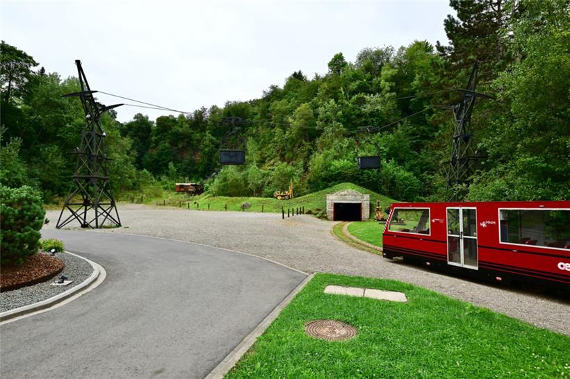 So sehen die zwei Stützen der „Minettsseelbunn“ beim Grubenmuseum aus
