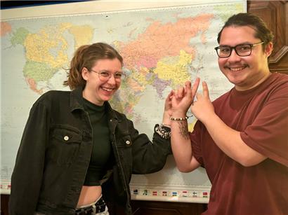 So sieht Freude aus: Xenia und Timo wissen, wo’s langgeht – auf große Asienreise
