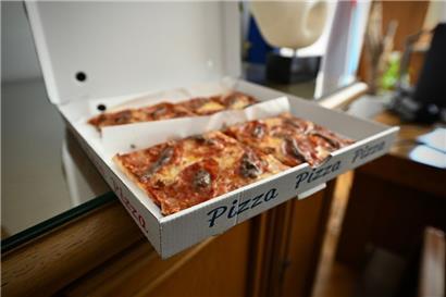 So sieht die „Pizza Esch“ in der eckigen Version von „Pizza Enzo“ in der Alzettestraße aus
