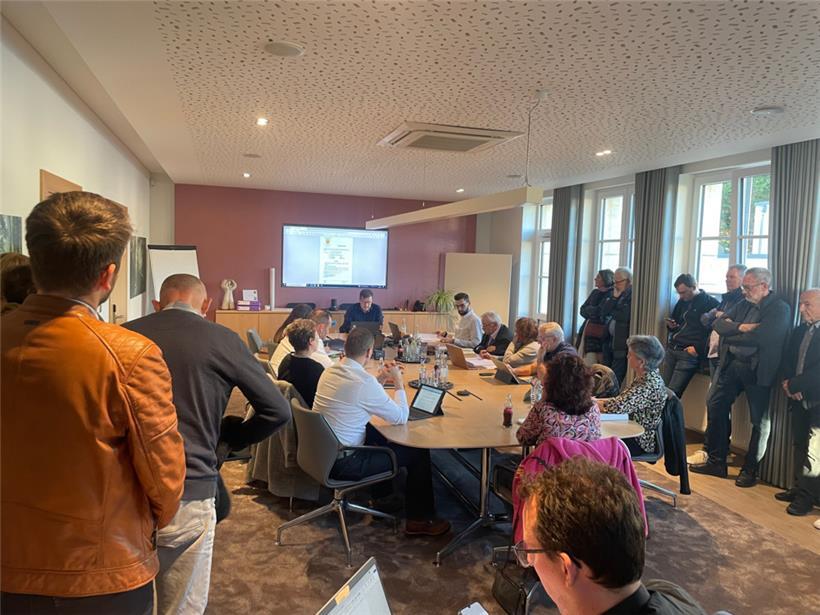 So viele interessierte Besucher seien noch nie bei einer Ratssitzung dabei gewesen, so die Gemeindeverantwortlichen
