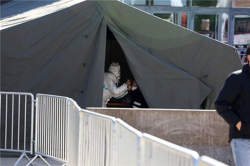 Sollte die Pandemie die Welt nicht nur in die sanitäre, sondern auch in die wirtschaftliche und politische Misere stürzen, könnte der Krisenstaat länger andauern als im Grundgesetz vorgesehen
