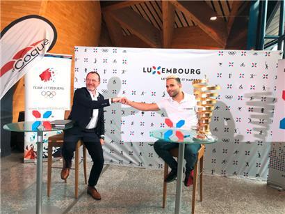 Sowohl Sportminister Georges Engel wie auch Dylan Pereira sind sehr glücklich darüber, dass Pereira auch in Zukunft die Farben Luxemburgs im internationalen Motorsport vertreten wird
