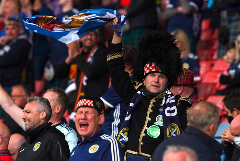 Sowohl die schottischen als auch die englischen Fans fiebern dem Duell entgegen
