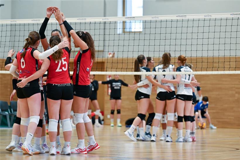 Spätestens nach ihrem Sieg im Supercup gelten die Mamer Damen (in Rot) als ernst zu nehmender Kandidat für den Titel
