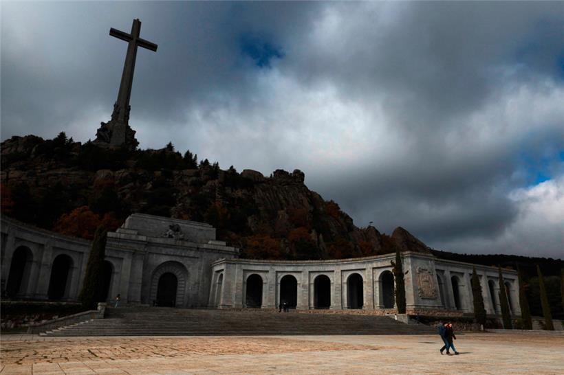 Spanischer Geschichtsrevisionismus: Basilica de los Caídos im Valle de los Caidos
