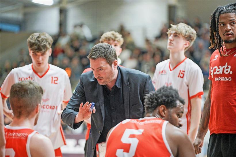 Sparta-Coach Christophe Flammang und seine Spieler wollen am Mittwoch gegen Düdelingen ein drittes Spiel erzwingen
