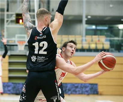 Sparta-Kapitän Victor Stein sieht den kommenden Wochen optimistich entgegen
