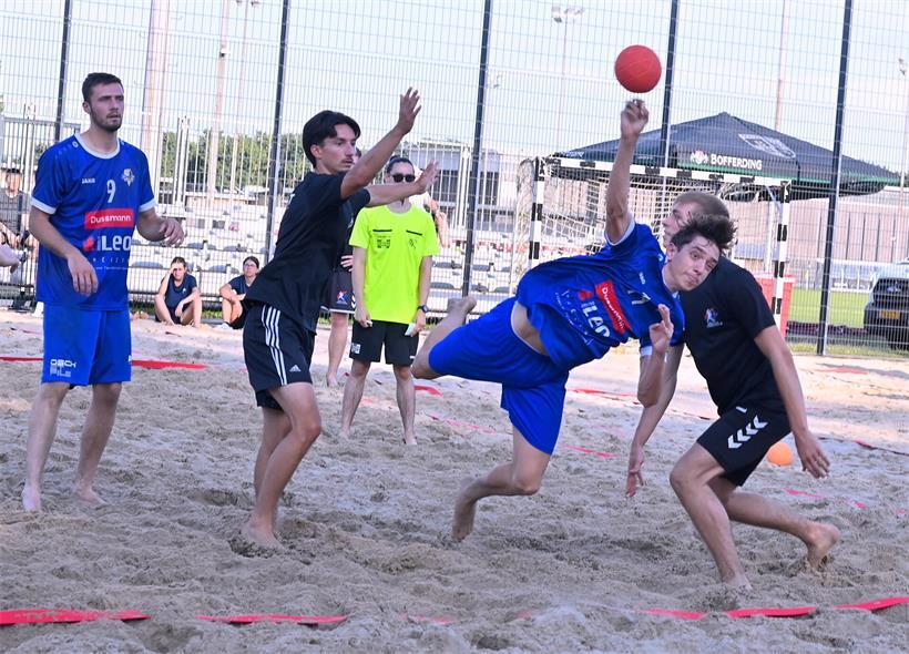 Titel im Sand vergeben: Red-Boys-Damen und Standard-Herren sind Meister