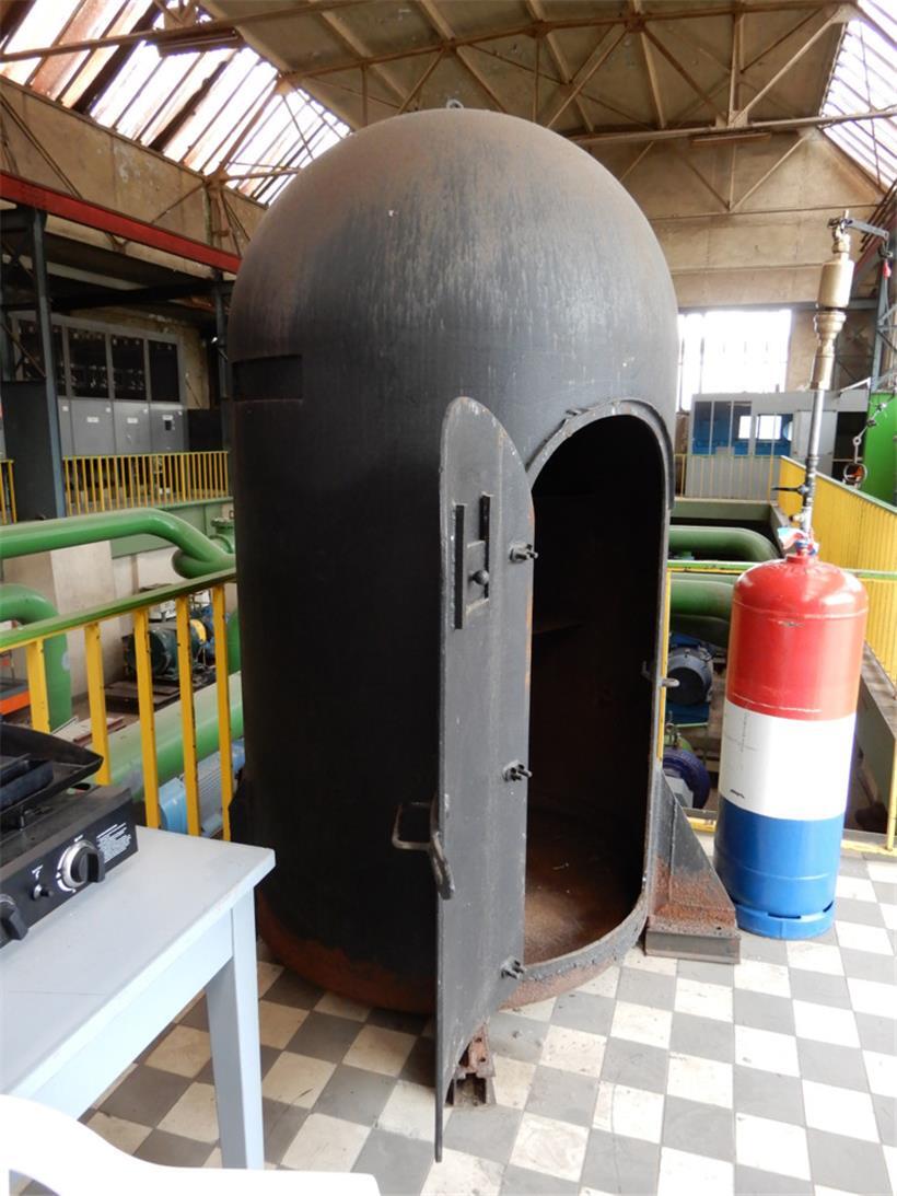 Splitterschutzzellen standen im Zweiten Weltkrieg überall rund um das Werk. Heute gibt es keine mehr. Die, die derzeit im „Pompelhaus“ zu sehen ist, kommt aus Differdingen.
