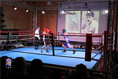 Sport und Geschichte waren am Samstag im „Café Streik“ vereint
