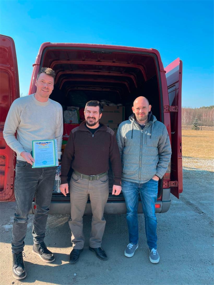 Sportlehrer Leszek Kurowski (44/l.) und der Biologie- und Geografielehrer Matthi...