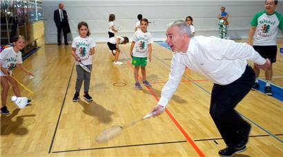 Sportminister Dan Kersch beim „Wibbel an Dribbel“ 2019
