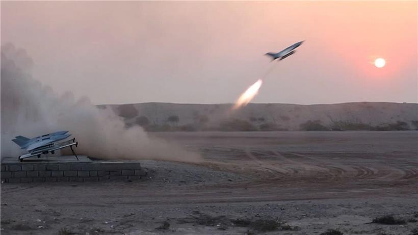 Start von Raketen- und Drohneneinheiten der Islamischen Revolutionsgarden bei militärischer Übung im Persischen Golf und Straße von Hormus