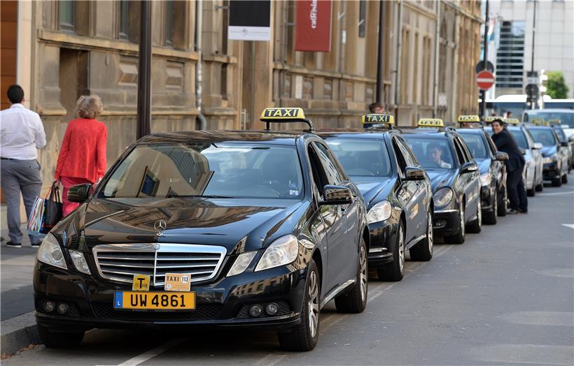 Statt Taxis werden in der rue Notre-Dame bald Terrassen auf Kunden warten
