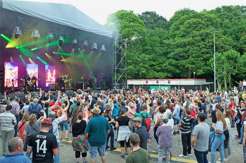 Statt der erhofften 2.500 kamen lediglich 600 Zuschauer: Der „Kölsche Owend“ wurde für das „Syndicat d’initiative“ zum Verlustgeschäft
