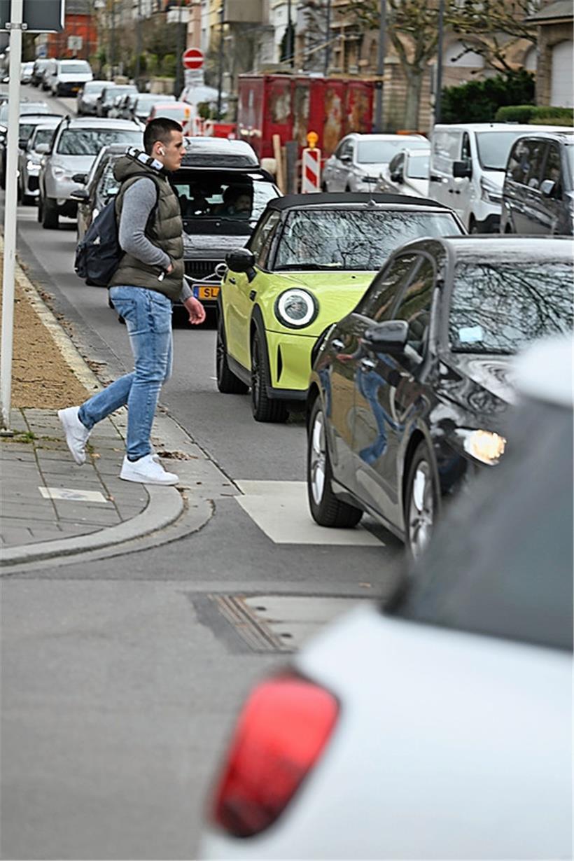 Stau in der Escher Spitalstraße 
