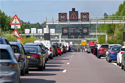 Stau vor dem Grouft-Tunnel am Montagnachmittag
