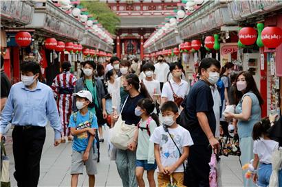 Steigende Infektionen in Japan: Die Regierung in Tokio weitet den Gesundheitsnotzustand auf acht weitere Regionen aus.
