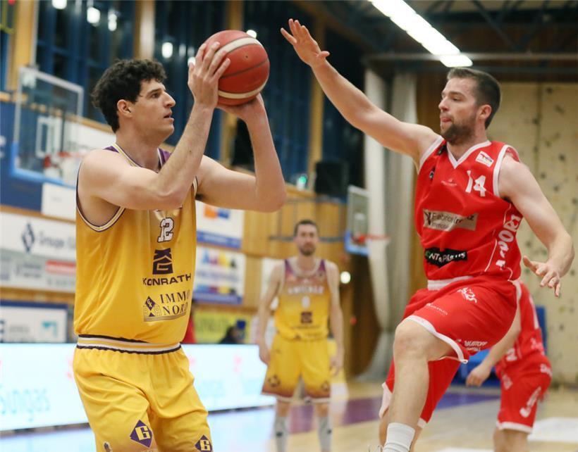 Steinsel-Spieler Lou Demuth (links) bot gegen die Musel Pikes eine starke Vorstellung
