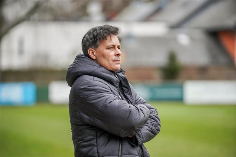 Stéphane Leoni übernahm die erste Mannschaft des Progrès im November 2020
