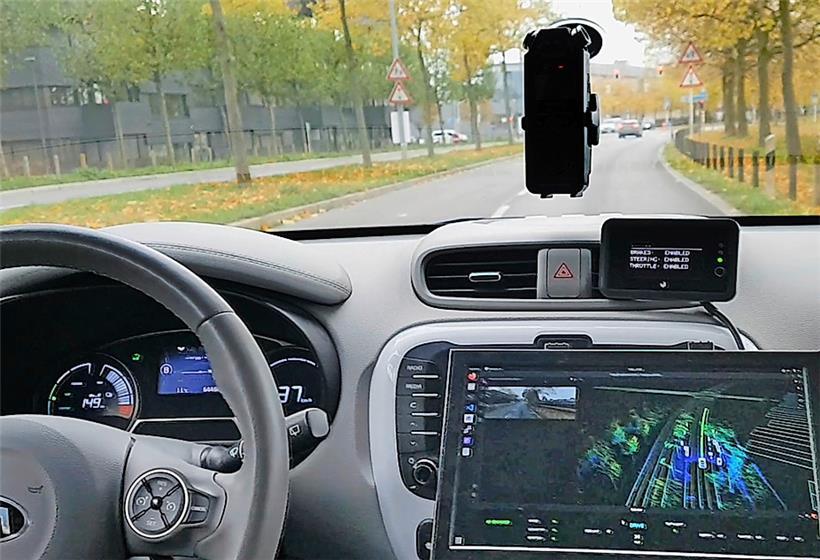 Steueroptimierung der ganz anderen Art: Der Kia dreht (eigentlich) fahrerlos seine Runden auf dem Kirchberg
