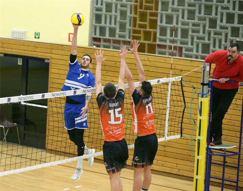 Steve Weber (Nummer 9) und sein Team aus Strassen müssen zur Höchstform auflaufen
