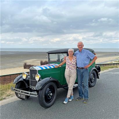Steven Weinberg und Marie-Xavier Lassauzet an der Nordsee
