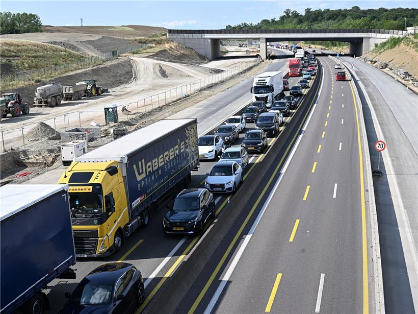 Stillstand und Verstopfung auf den Straßen