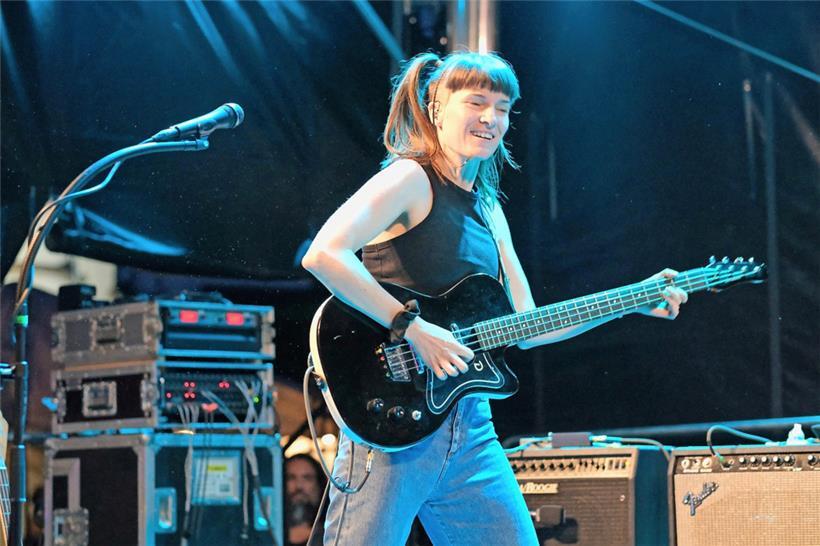 Stimme, Bass und Power: Lisa-Anna von Ell (die nicht aus Ell stammt, aber dort spielte) 
