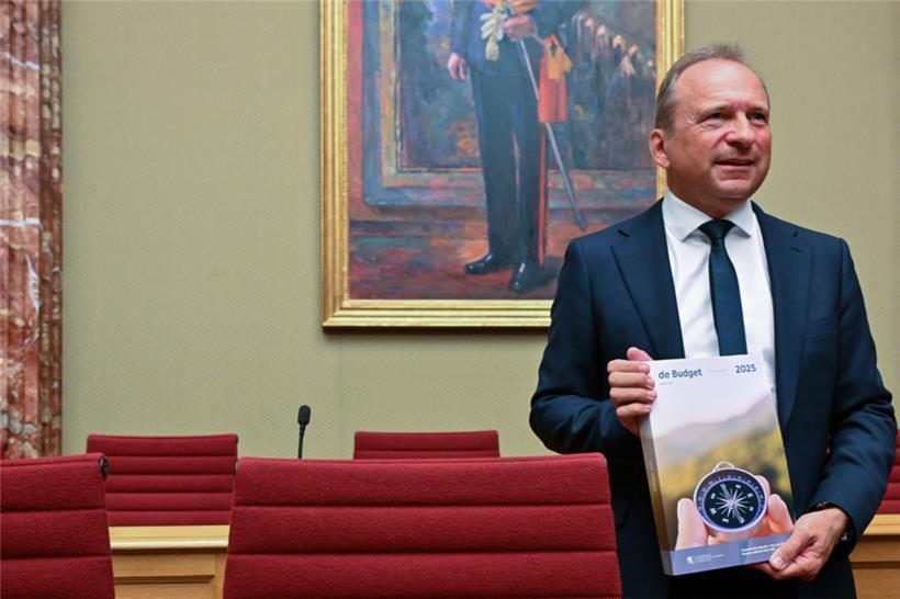 Stolzer Steuermann: Finanzminister Gilles Roth (CSV) präsentiert dem Parlament das Budget für das Jahr 2025
