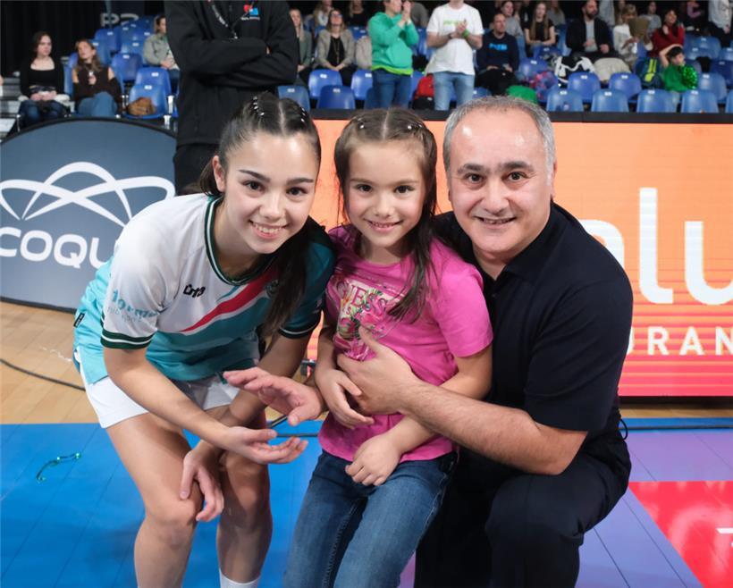 Stolzer Vater: Nicht nur Gréngewald-Coach François Manti durfte am Samstag jubeln, sondern auch Tochter Maé, die in dieser Saison erstmals im Kader der ersten Mannschaft steht
