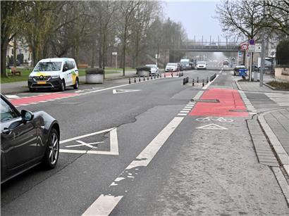 Straßenverengungen und Rechtsvorfahrten am Boulevard Pierre Dupong zur Verkehrsberuhigung in der Stadt