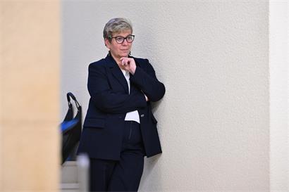 Sucht in Arbeitsgruppen nach Lösungen für die Probleme von Trans-Personen und abinären Menschen: die Gesundheitsministerin Martine Deprez (CSV) 