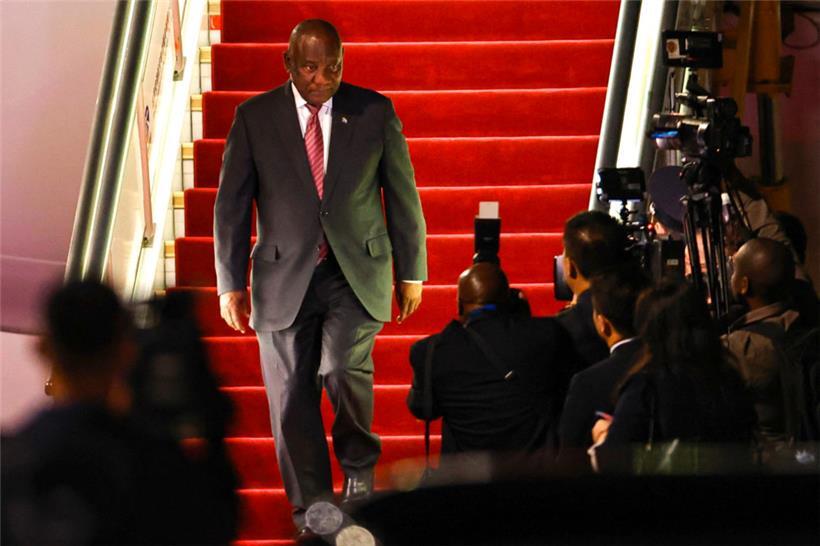 Südafrikas Präsident Cyril Ramaphosa bei der Ankunft auf dem Beijing Capital International Airport

