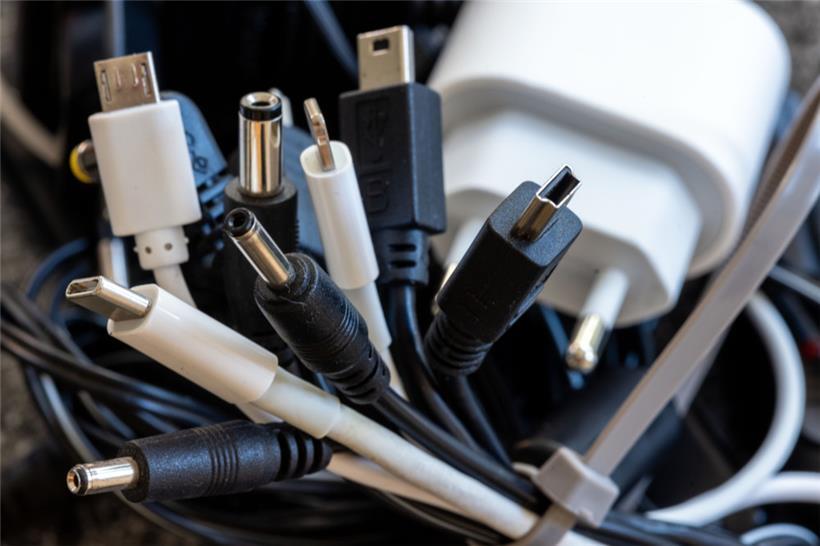 Suspekte digitale Welt: Auf allen Ebenen vernetzt zu sein, kann niemals den persönlichen Kontakt ersetzen
