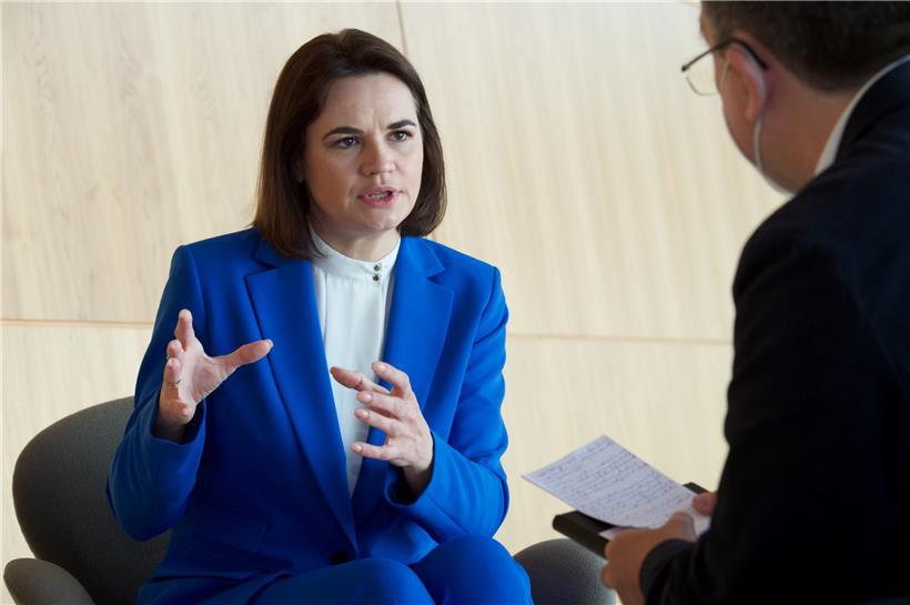 Swetlana Tichanowskaja im Gespräch mit Guy Kemp
