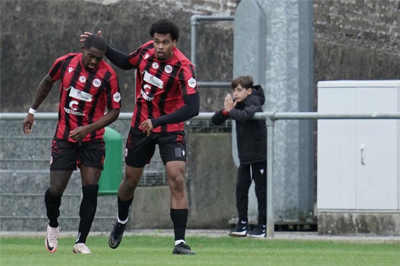 Sylvain Atieda (l.) hatte maßgeblichen Anteil am Punktgewinn gegen Strassen
