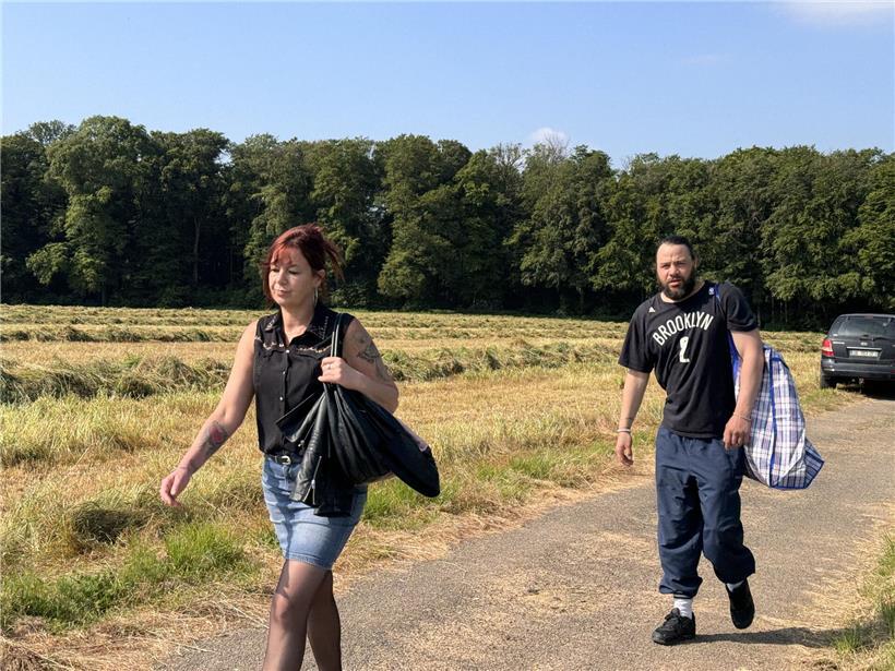 Szene aus dem romantischen Film „Den Date“ mit einem Paar bei einem Abendessen in gemütlicher Atmosphäre